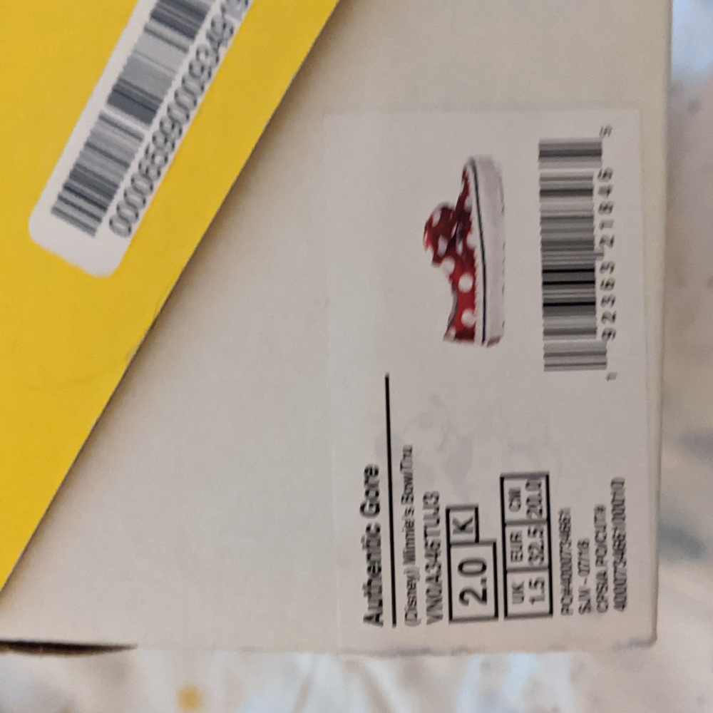Brand New vans Minnie mouse bows in box.  Tag attached. Size 2 - Picture 2 of 2